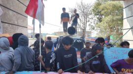 Dokumentasi (Aksi Tuntutan LSM)