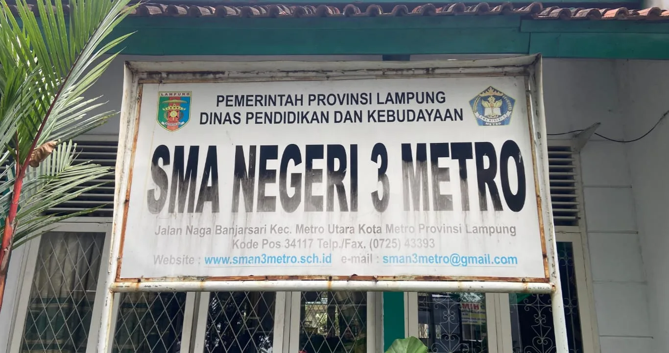 Dikonfirmasi Dugaan Mark Up Dana BOS, Kepala SMAN 3 Metro Kholid Bungkam